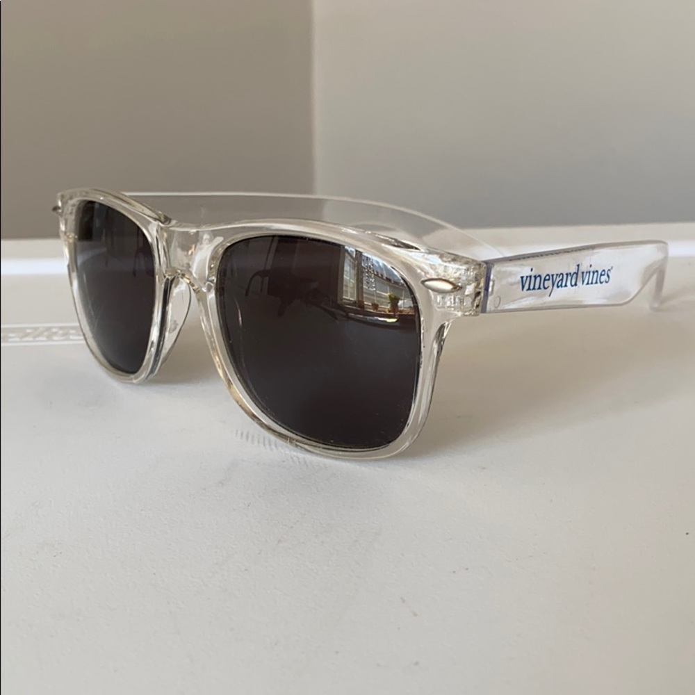 Vineyard Vines sunglasses